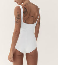 Canvs Bottega swim white