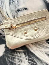 Zip leather wallet