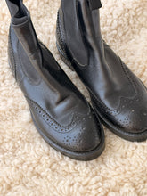 Leather black boots