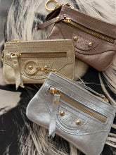 Zip leather wallet