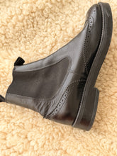 Leather black boots