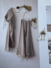 Clear gem necklace