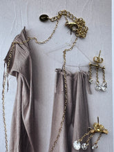 Clear gem necklace