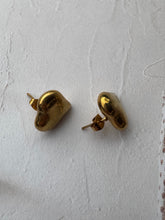 heart stud earring