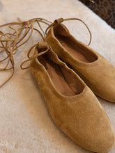 anniel - ballet flat camello suede with tie