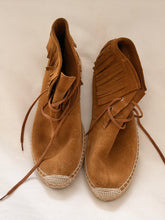 Saint Laurent suede Tan boots w/fringes