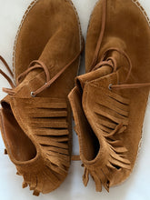 Saint Laurent suede Tan boots w/fringes
