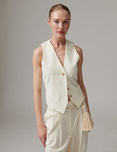DAY - Ronnie Classic Vest in Jet Stream