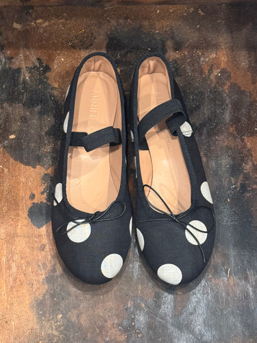 anniel - black ballerina polka dots