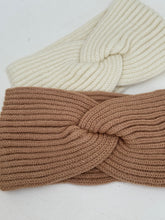 Knitted ribbed headband
