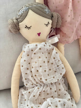 Miss Lulu and Miss Lola