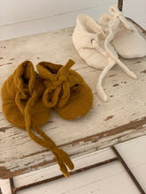 numero74 - yoghi baby slippers