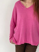 V-neck fushia jumper