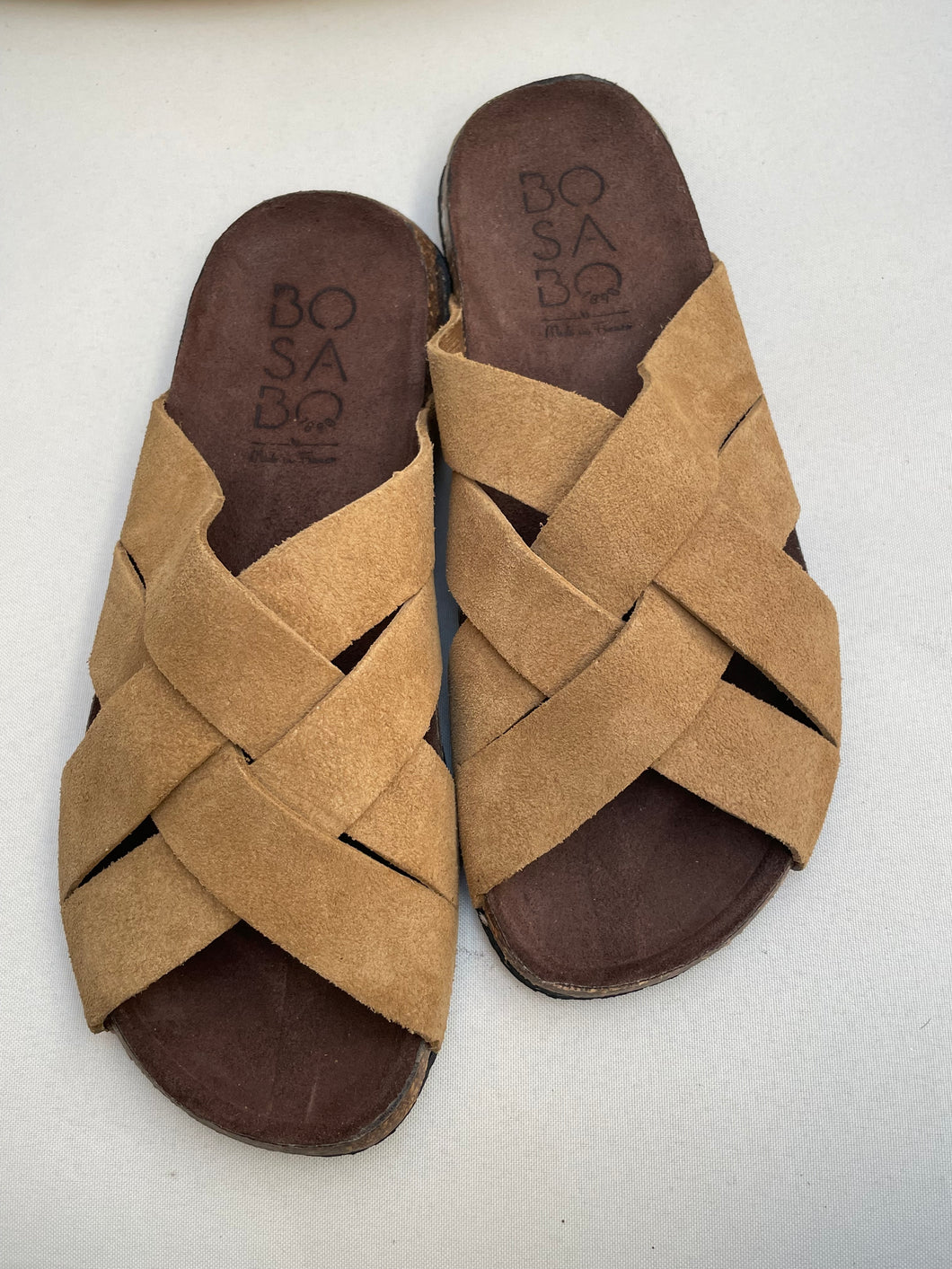 Suede cross sandals