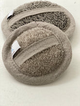 Linen face sponge