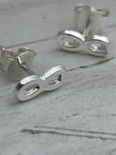 Infinity small earrings