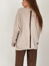 V-neck beige jumper