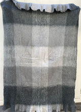 Throw/Blanket grey