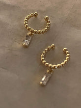 Cartilage bead earring with stone