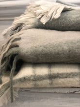 Throw/Blanket grey