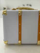 vintage style carry case- white