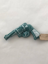 numero 74 - soft toy gun