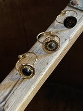 Round ring with black stone